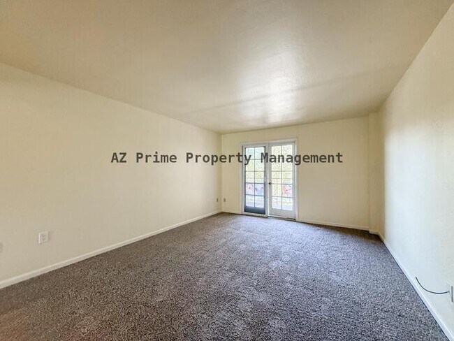 Building Photo - 7402 E Carefree Dr