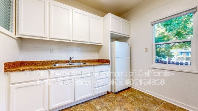 Building Photo - 1430 Sonoma Ave
