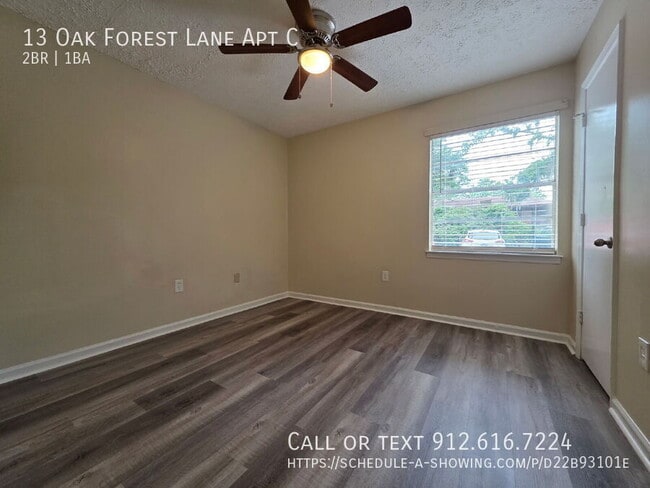 Building Photo - 13 Oak Forest Ln