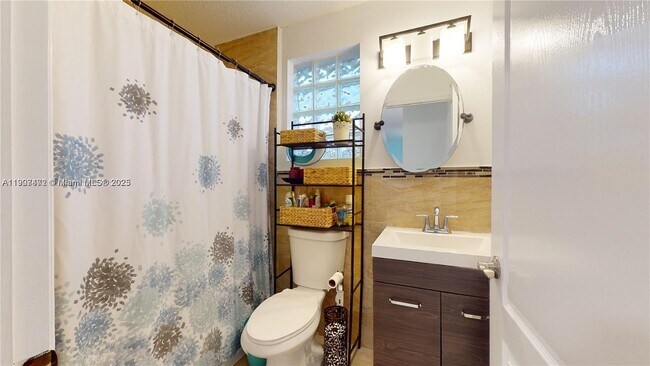 Building Photo - 13868 SW 38th Terrace