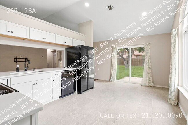 Building Photo - 7130 Elm Trail Dr