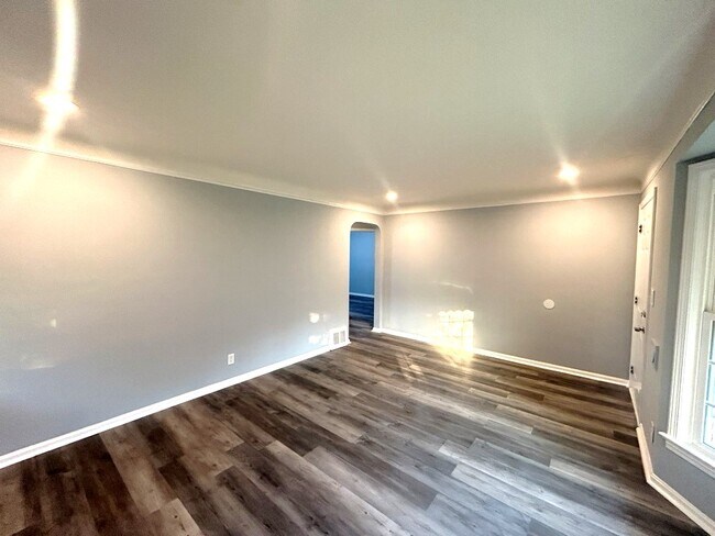 Building Photo - 5923 Turney Rd