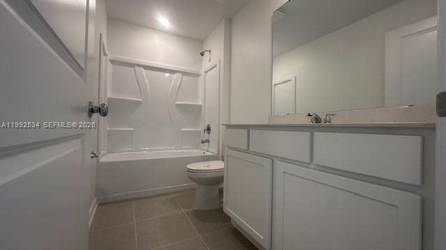 Building Photo - 303 Artemis St