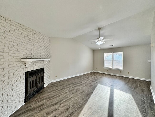 Building Photo - Updated & Ready 02-02-26! Adorable 3-Bedroom Ranch 4 Miles to Dam Neck Base & Oceana - HUGE Fence...