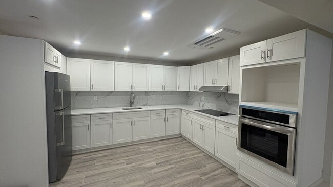 Building Photo - 5-12 Beach 130th St