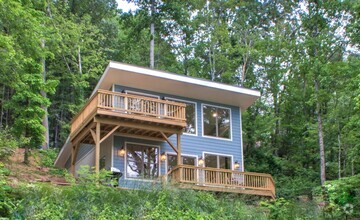 Building Photo - Charming 1BR House in Asheville