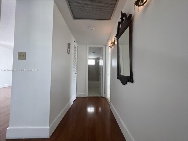 Building Photo - 3750 NE 170th St