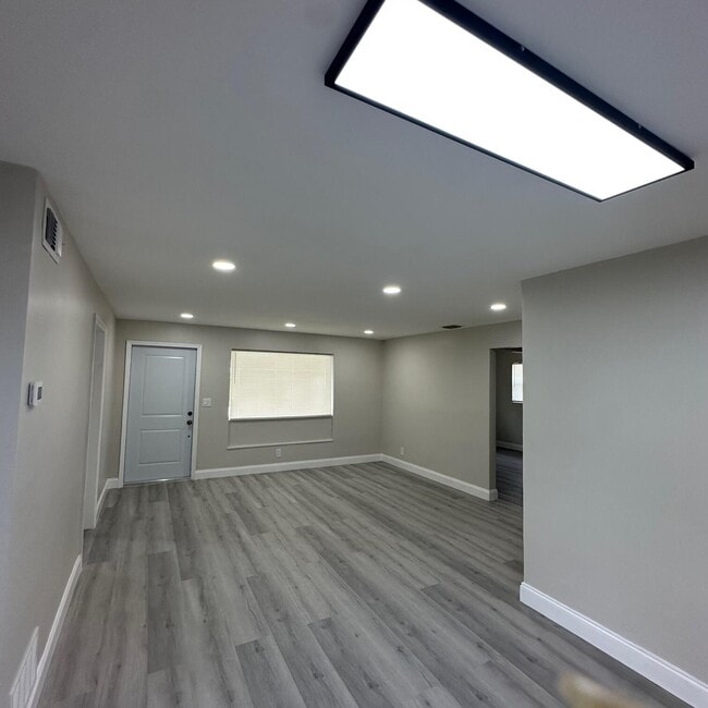 Building Photo - 3620 NW 9th St