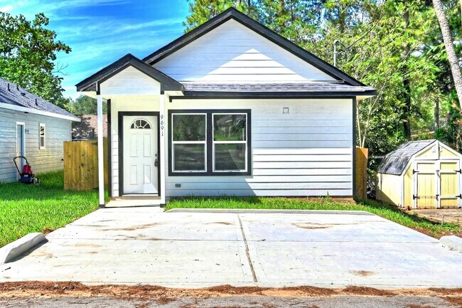 Primary Photo - 10163 Barberry St