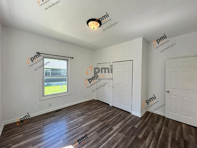 Building Photo - 13328 Edison St