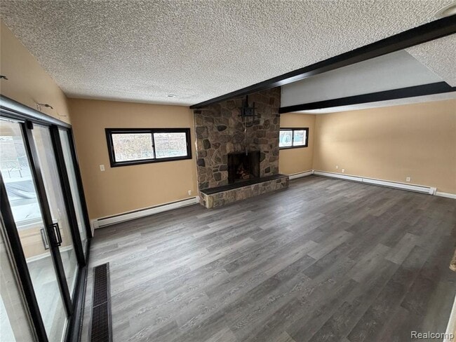 Building Photo - 45669 Harmony Ln