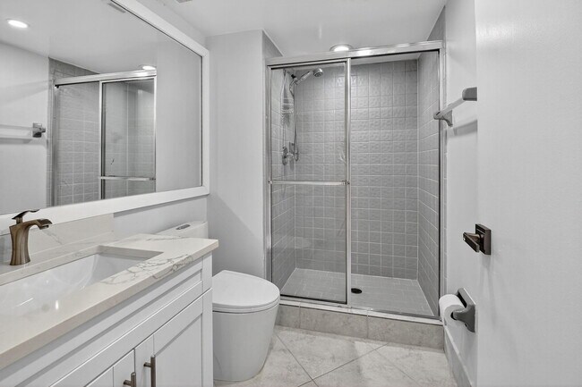 Building Photo - 15362 Strathearn Dr