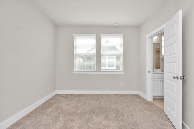 Building Photo - 721 Strawberry Pines Ct