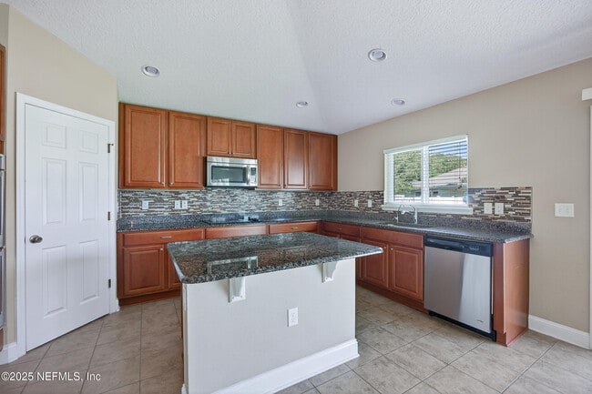 Building Photo - 67 Cres Cove Ct