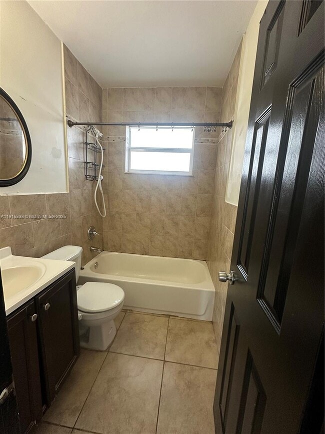 Building Photo - 2421 N 57th Terrace