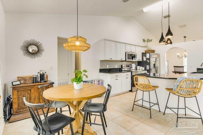 Building Photo - 5217 Choctaw Ave