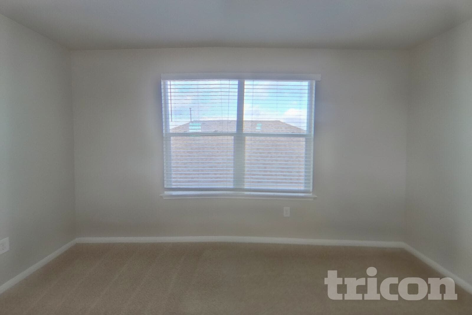 Building Photo - 15012 Custis Ln