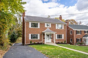 Building Photo - 2886 Temple Ave