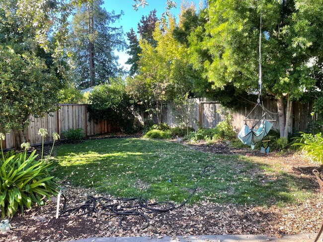 Building Photo - 4 bedroom Rincon Valley Home with A/C & SO...