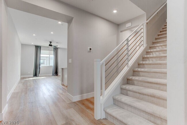 Building Photo - 646 Infinity Rdg St