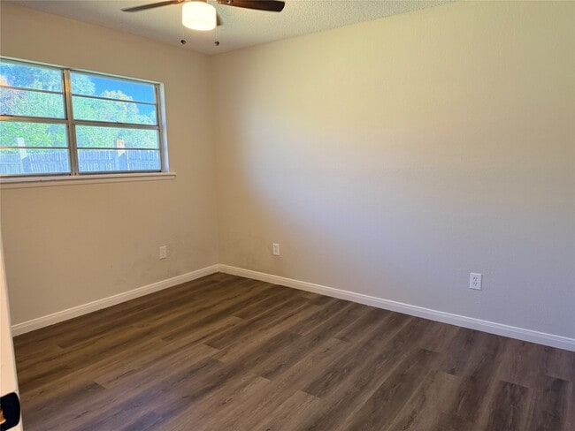 Building Photo - 801 Hudler St