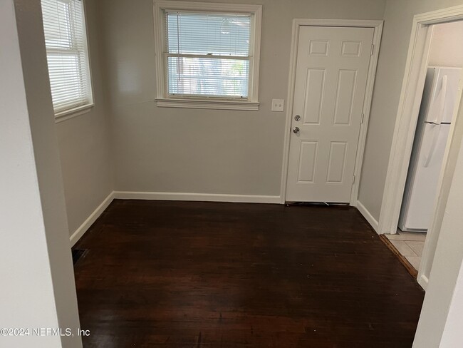 Building Photo - 5246 Poppy Dr