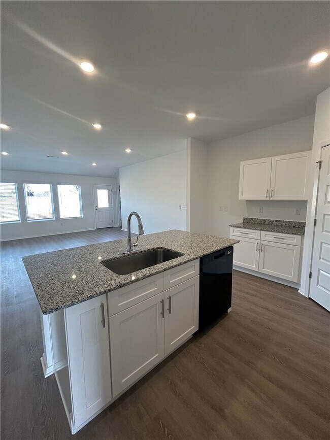 Building Photo - 112 NW 67th Ave