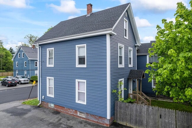 Building Photo - 15 Seavey St