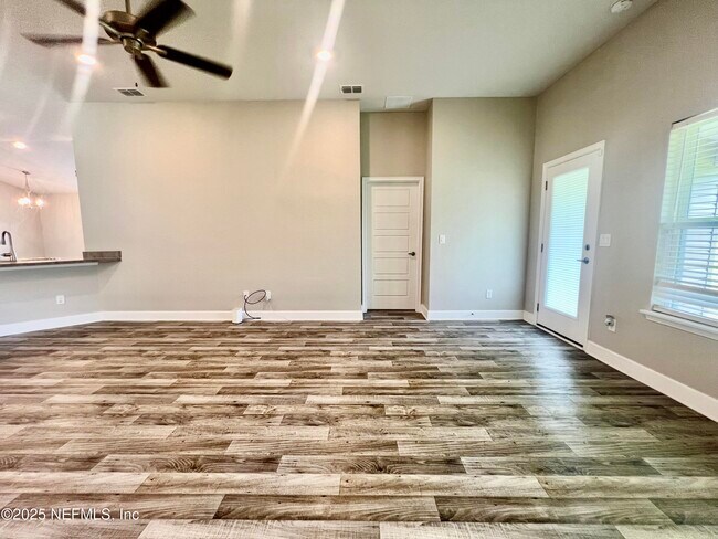 Building Photo - 7811 Oklahoma St