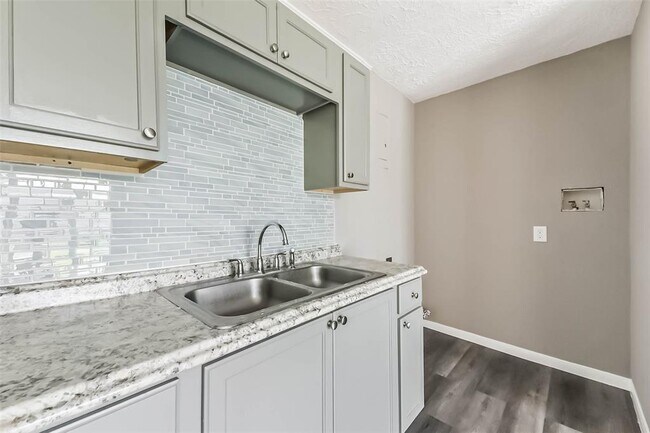 Building Photo - 14249 Brownsville St
