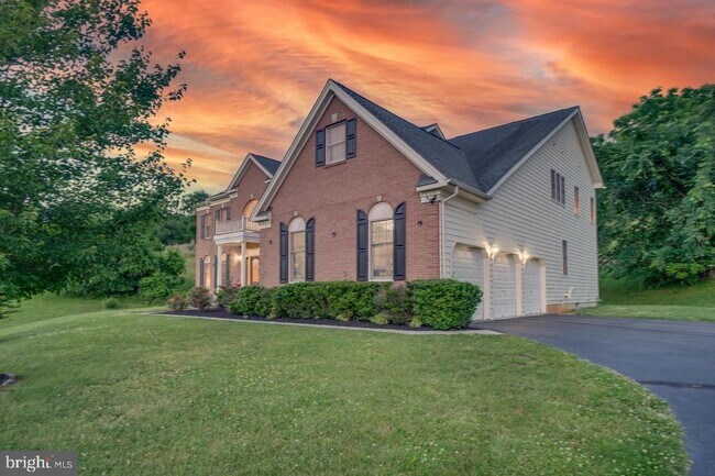 Building Photo - 15000 Barlow Dr
