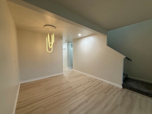 Building Photo - 19102 20th Dr SE