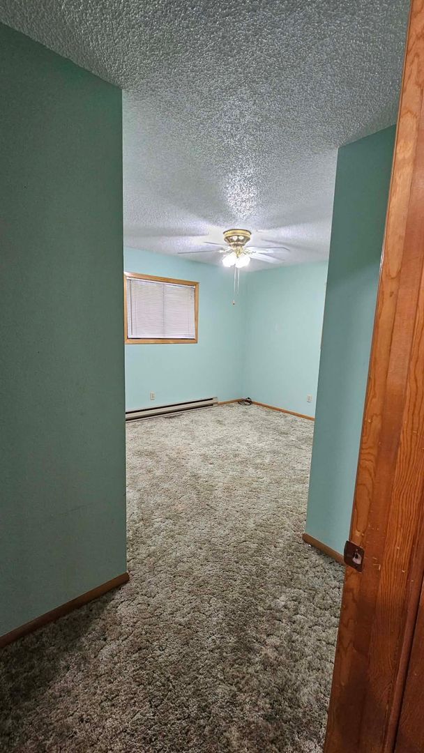 Building Photo - Large House with beautiful landscaping and mission mountain views