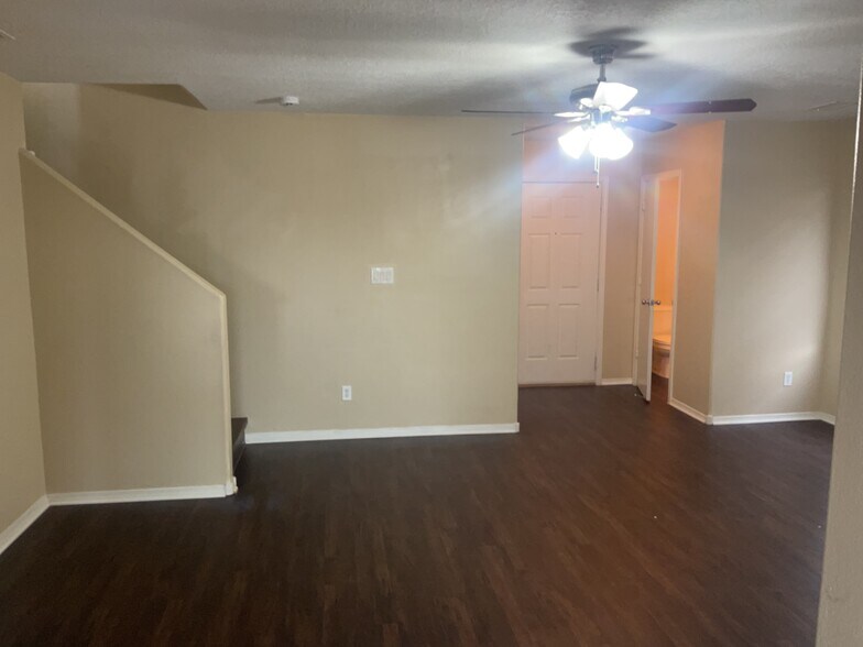 Building Photo - 5205 Caprock Dr NE