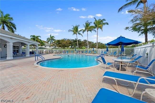 Building Photo - 8273 Pacific Beach Dr