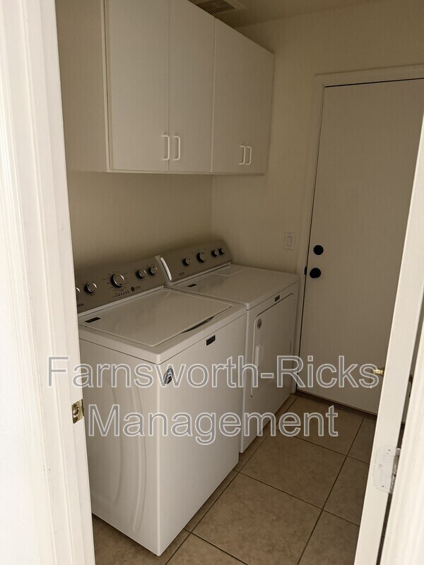 Building Photo - 3625 N Katmai