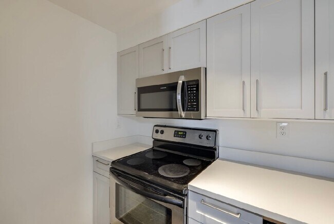 Building Photo - One bedroom loft in Midtown OKC!