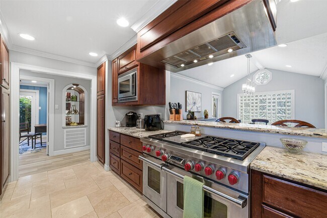 Building Photo - 4600 Huisache St