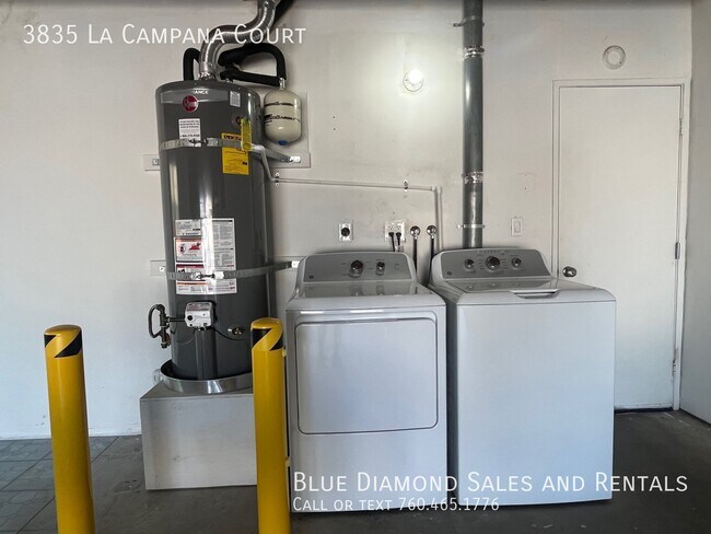 Building Photo - 3835 La Campana Ct