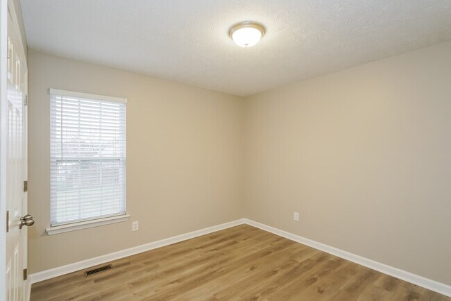 Building Photo - 925 Pebble Beach Cir