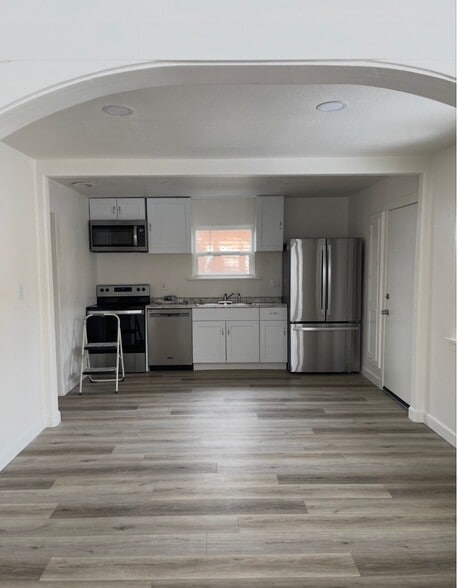 Building Photo - 210 Reno Ave