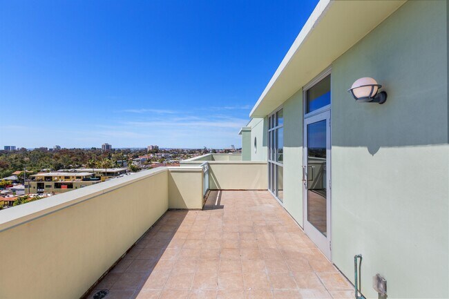 Building Photo - 3812 Park Blvd