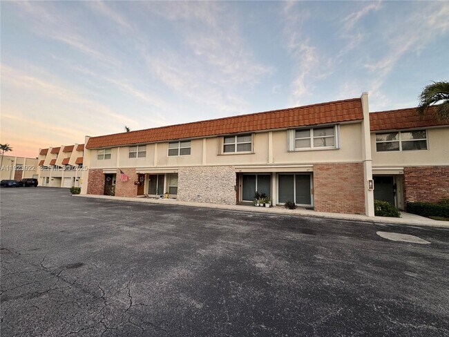 Building Photo - 5555 N Ocean Blvd