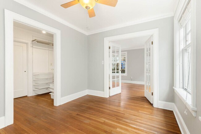 Building Photo - 321 Boylston Ave E
