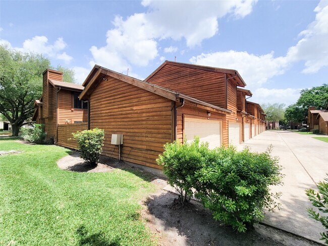 Building Photo - 3020 Windchase Blvd