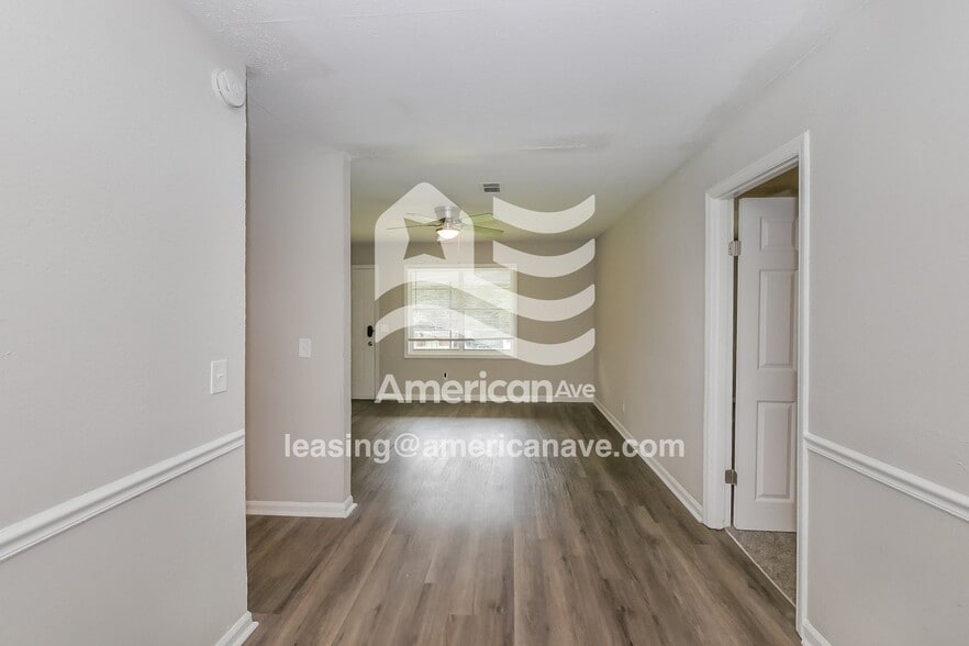 Building Photo - 5631 Mill Branch Rd