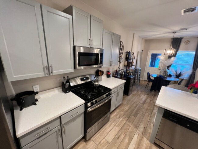 Building Photo - 17132 Wilthorne Colony Ct