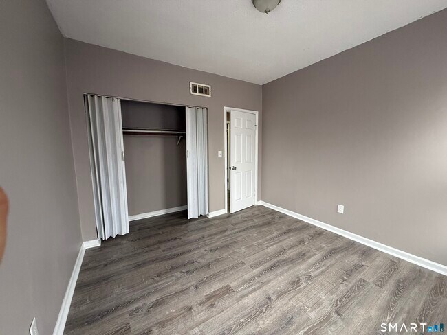 Building Photo - 5 Winter St