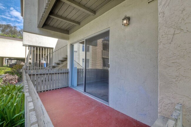 Building Photo - 432 Edgehill Ln
