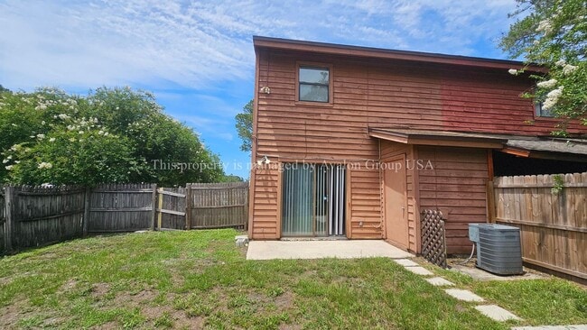 Building Photo - 7690 Jana Ln S